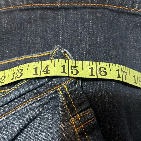 Lucky Brand Jeans Easy Rider Cropped Women Sz 8 Distressed Jeans - Picture 5 of 8